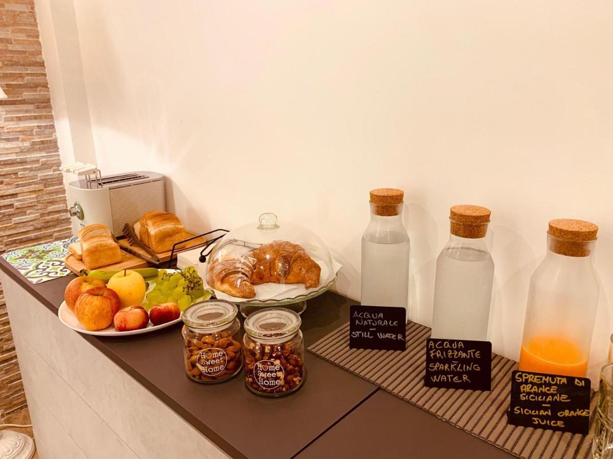 Aqua B&B - Rooms And Apartments 밀라초 외부 사진