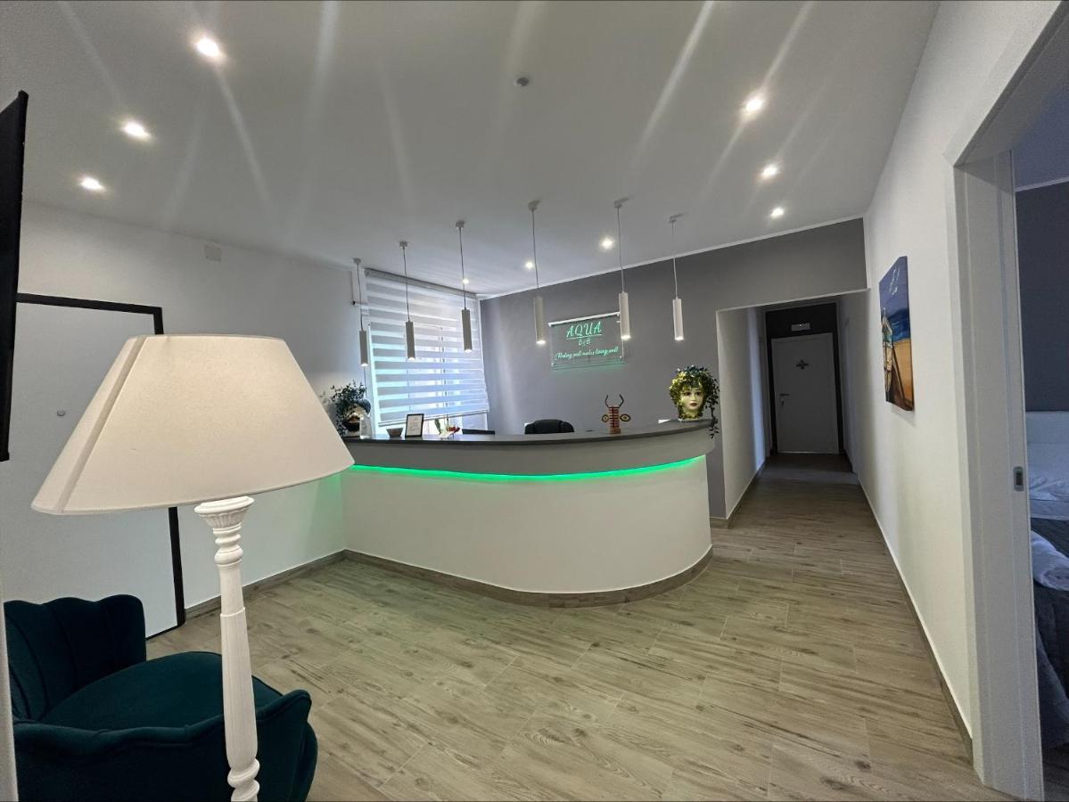 Aqua B&B - Rooms And Apartments 밀라초 외부 사진